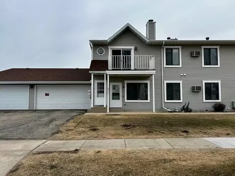 3235 15th Ave S UNIT C, Fargo, ND 58103