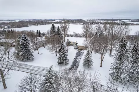 517 N Woodland Dr, Fergus Falls, MN 56537