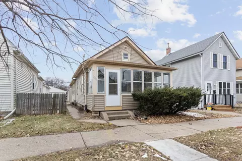 1231 Woodbridge St, Saint Paul, MN 55117