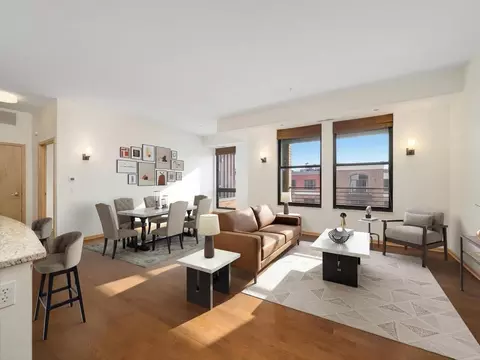 4730 Park Commons Dr #411, Saint Louis Park, MN 55416