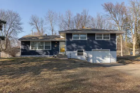 1579 Grandview Ave E, Maplewood, MN 55109