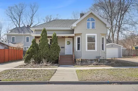 710 1st Ave NW, Faribault, MN 55021