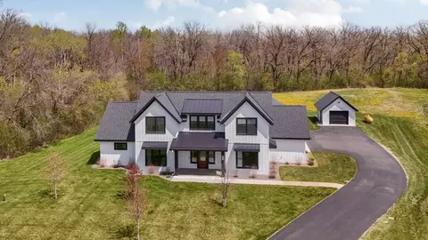 504 Northern Meadows Ln, Sartell, MN 56377