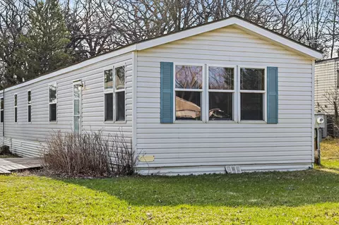 Exterior - 405 Edgar Pl, Faribault, MN 55021 photo 2 of 3