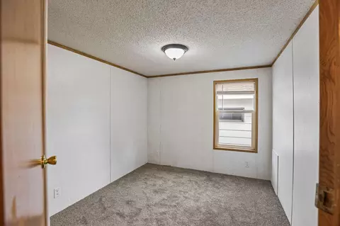 Bedroom - 405 Edgar Pl, Faribault, MN 55021 photo 2 of 5