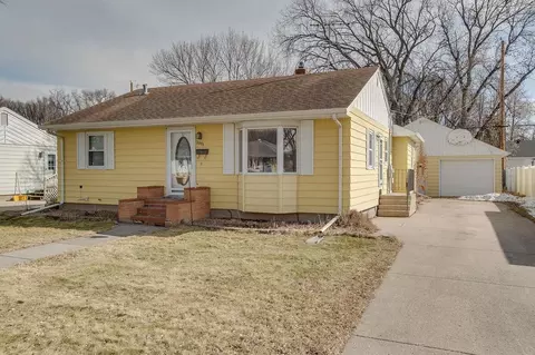 2001 8th St N, Fargo, ND 58102 photo 7