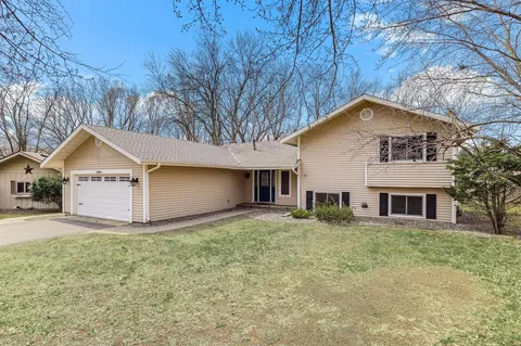 15008 1st Ave S, Burnsville, MN 55306