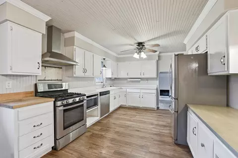 4497 S Oak Leaf Ct, Vadnais Heights, MN 55127