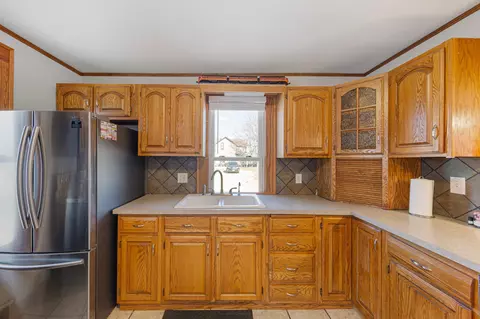 Kitchen - 204 Central Ave N, Mapleton, MN 56065 photo 4 of 5