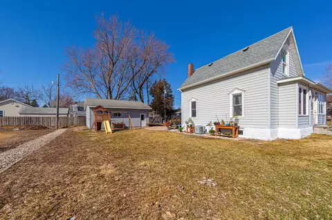 Exterior - 204 Central Ave N, Mapleton, MN 56065 photo 1 of 4