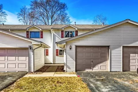 10684 Hummingbird St NW, Coon Rapids, MN 55433