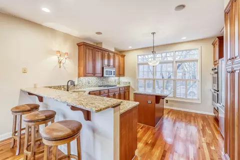 228 Ridgewood Ave, Minneapolis, MN 55403