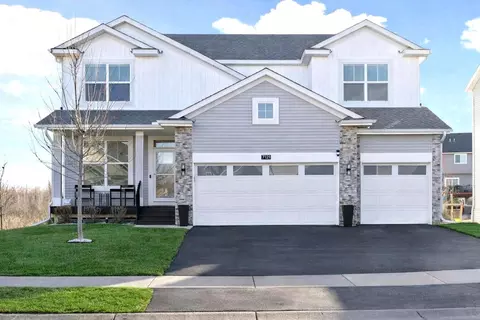 7121 208th St N, Forest Lake, MN 55025