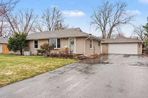 9516 Park Ave S, Bloomington, MN 55420