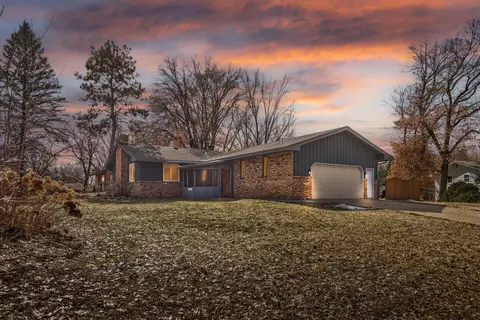 4637 Dale St N, Shoreview, MN 55126