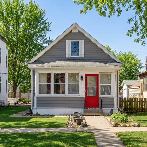 607 Simpson St, Saint Paul, MN 55104