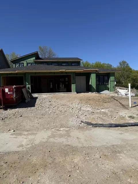 719 Ensconced Way, Chaska, MN 55318