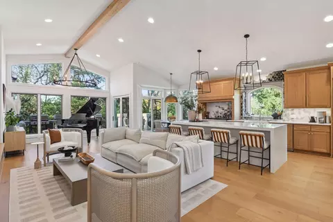 2600 Cedar Grn, Minnetonka, MN 55305