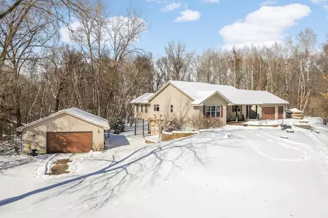 3301 222nd Ln NW, Oak Grove, MN 55303