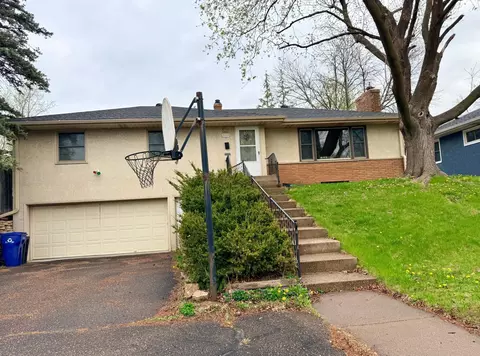 2035 California Ave E, Saint Paul, MN 55119