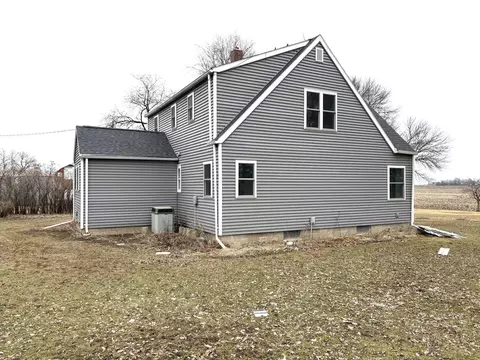 Exterior - 2075 80th St SW, Montevideo, MN 56265 photo 7 of 8