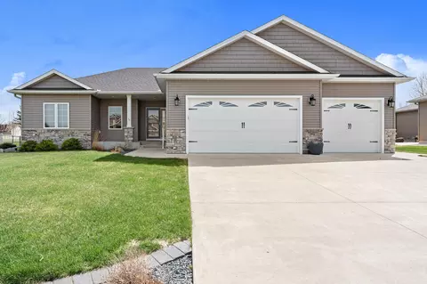2006 13th Ave NE, Austin, MN 55912