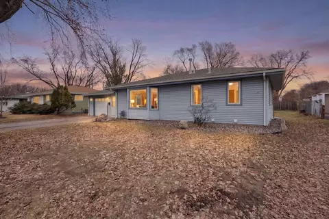 5631 6th St NE, Fridley, MN 55432