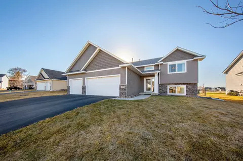 276 Tower Ave, Dundas, MN 55019