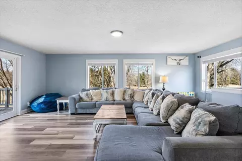 1054 County Road 6 NE, Stanchfield, MN 55080