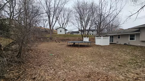 Exterior - 175 Juniper Ln, Apple Valley, MN 55124 photo 2 of 3