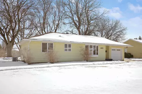 1603 Tyler St, Hastings, MN 55033