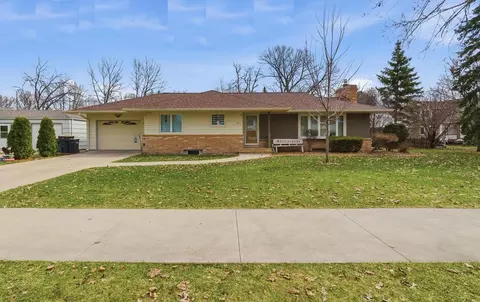 205 3rd Ave SE, Mapleton, MN 56065