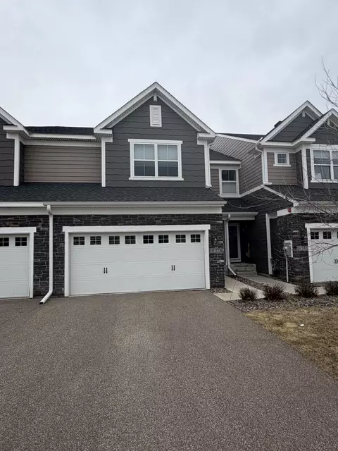 18378 Gladden Ln, Lakeville, MN 55044