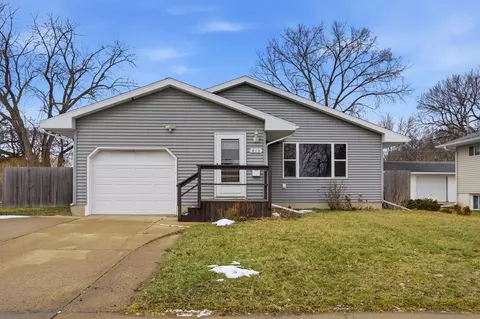 813 17th St S, Fargo, ND 58103