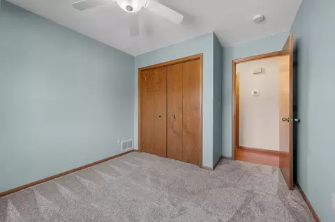 Bedroom - 2505 Geranium Ave E, Maplewood, MN 55119 photo 5 of 6