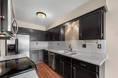 Kitchen - 2505 Geranium Ave E, Maplewood, MN 55119 photo 2 of 4