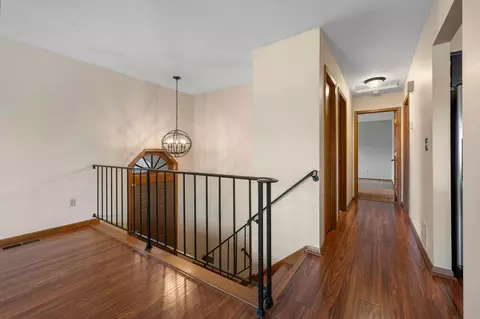 Entry Way - 2505 Geranium Ave E, Maplewood, MN 55119 photo 2 of 2