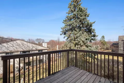 Exterior - 2505 Geranium Ave E, Maplewood, MN 55119 photo 3 of 7