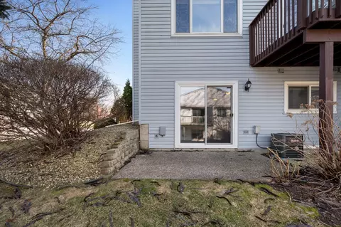 Exterior - 2505 Geranium Ave E, Maplewood, MN 55119 photo 6 of 7