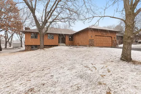 1954 W Highview Dr, Sauk Rapids, MN 56379
