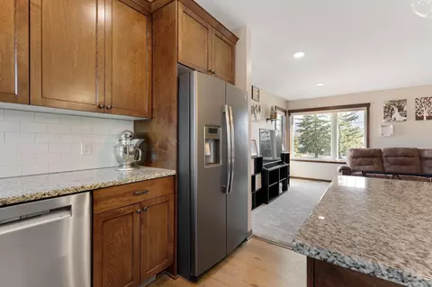 Kitchen - 2013 12th Ave NE, Austin, MN 55912 photo 6 of 10