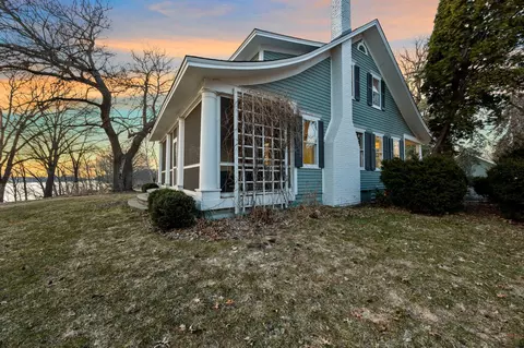 810 River Ln, Anoka, MN 55303