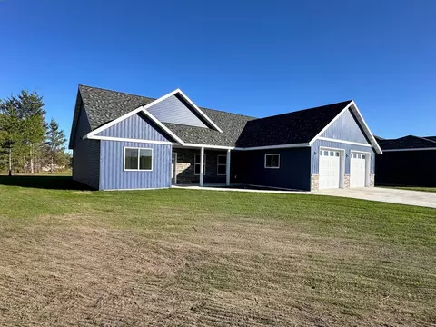 Exterior - 916 NW 7th Ave NW, Perham, MN 56573 photo 8 of 8