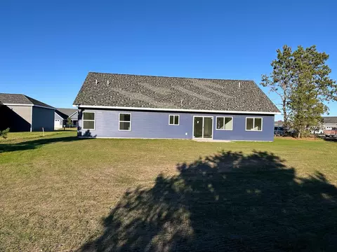 Exterior - 916 NW 7th Ave NW, Perham, MN 56573 photo 6 of 8
