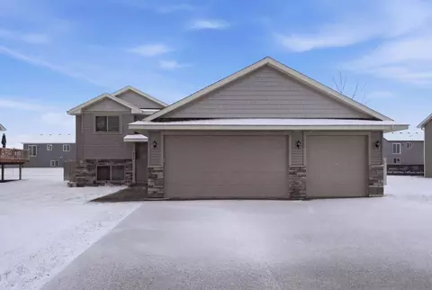 811 2nd Ave SW, Rice, MN 56367