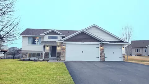 4368 Eakern Cir NE, Monticello, MN 55362