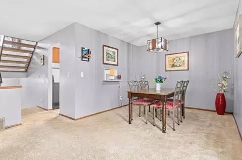 3772 Red Robin Ln, Eagan, MN 55122 photo 4