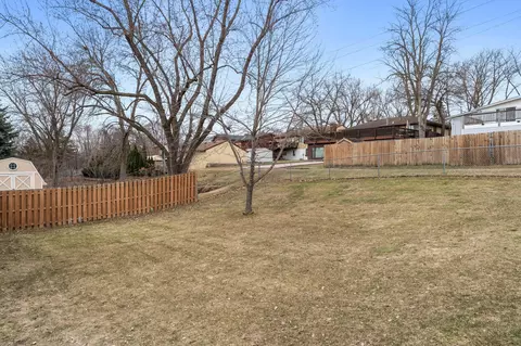 Exterior - 902 7th Ave E, Shakopee, MN 55379 photo 9 of 9