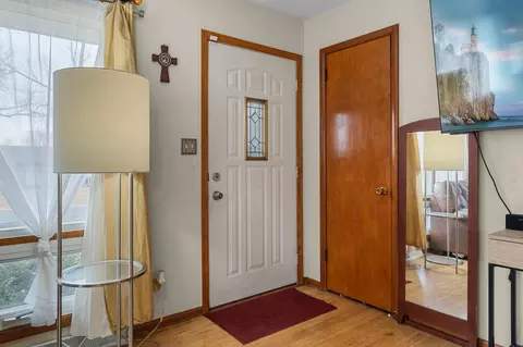 Entry Way - 902 7th Ave E, Shakopee, MN 55379 photo 1 of 1