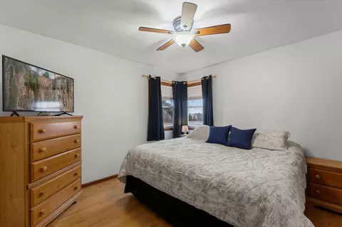 Bedroom - 902 7th Ave E, Shakopee, MN 55379 photo 1 of 6